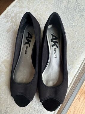 Ann Klein Peep toe wedge heel size 8.5